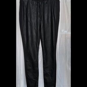 Faux leather skinny pants